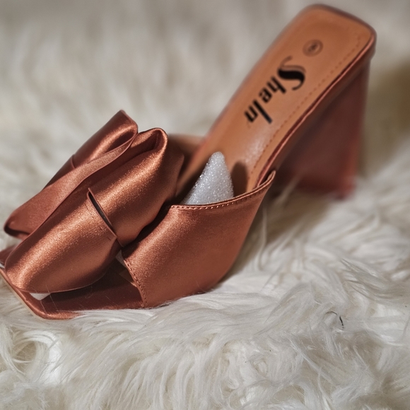 Slip on high heels - Picture 4 of 4